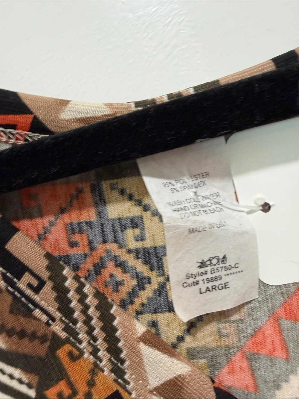 Boutique Boho Aztec Print Peasant Top in Rust & Multicolor Women’s Large — NWT - Picture 6 of 6